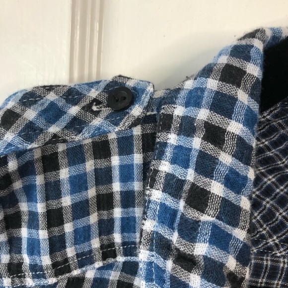 Black & Blue Plaid Button Up Blouse Size Medium - Picture 6 of 6